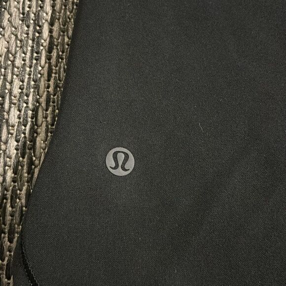 Lululemon On The Fly Skirt *Woven - Picture 5 of 8